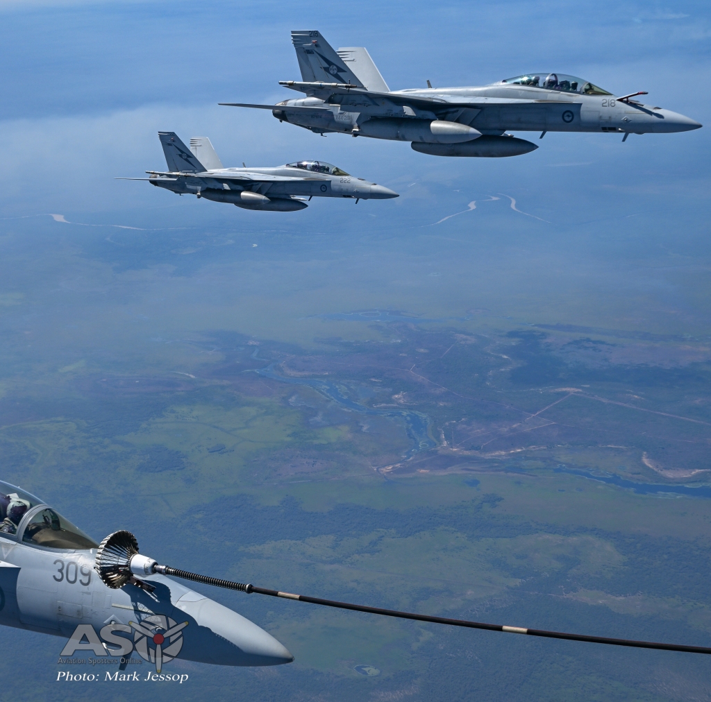 Lining up for some fuel©Mark-Jessop-2022