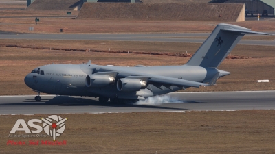 RAAF C-17A touches down
